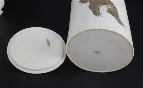 Two Japanese ivory jars and covers, early 20th century,